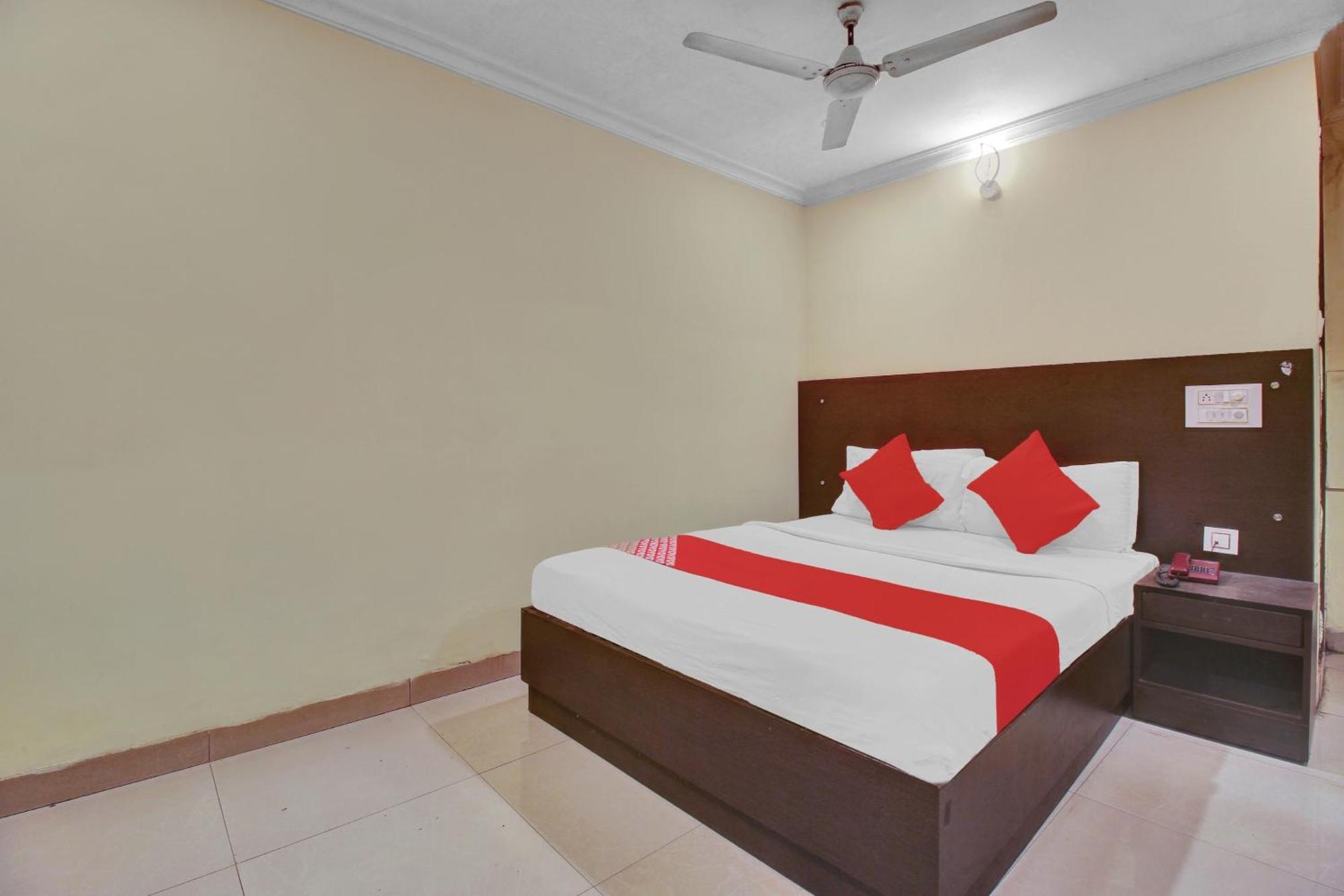 Hotel O Happy Rooms Hyderabad Exterior foto